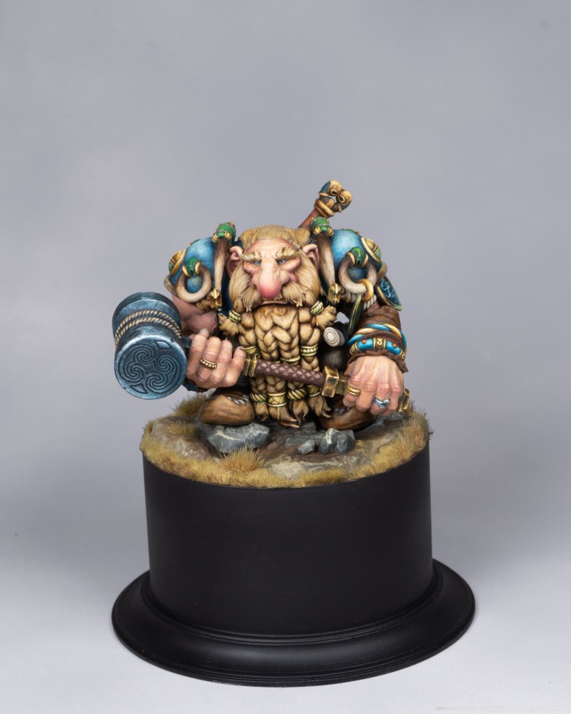 Legendery Dwarf posing